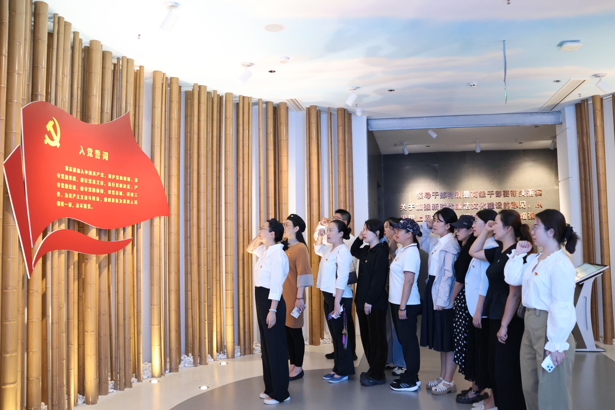 英国上市公司365