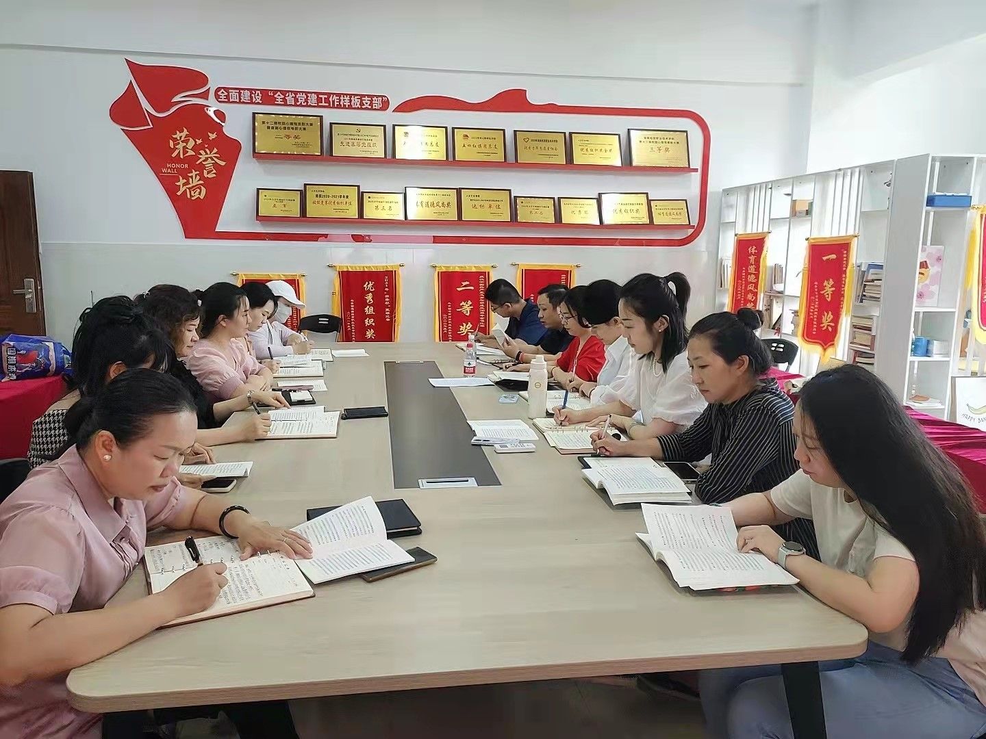 英国上市公司365