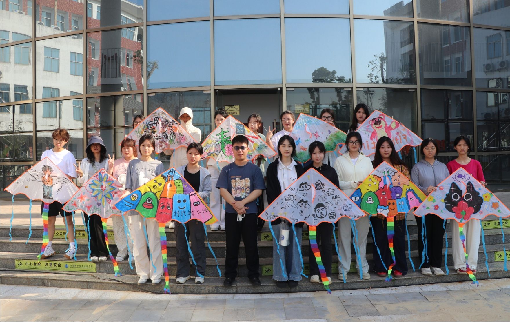 英国上市公司365