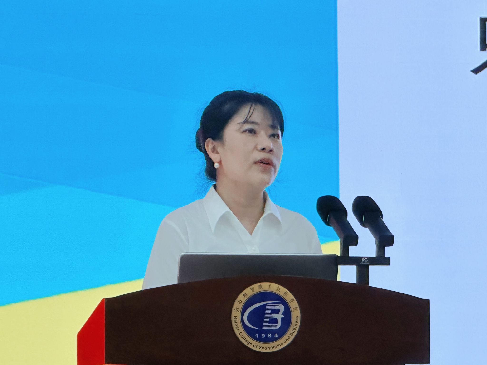 英国上市公司365