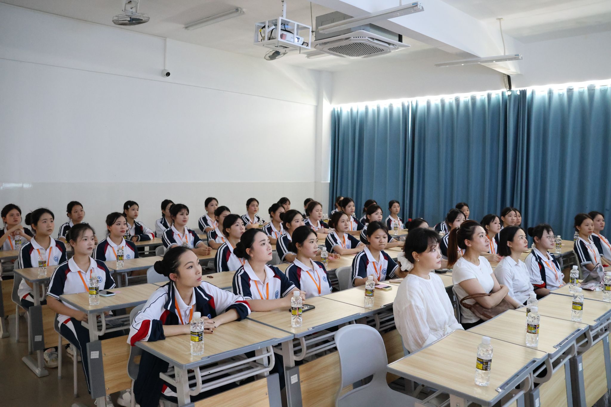 英国上市公司365