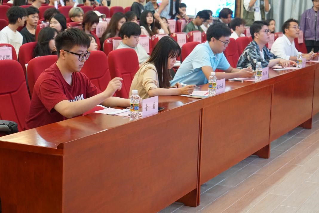 英国上市公司365